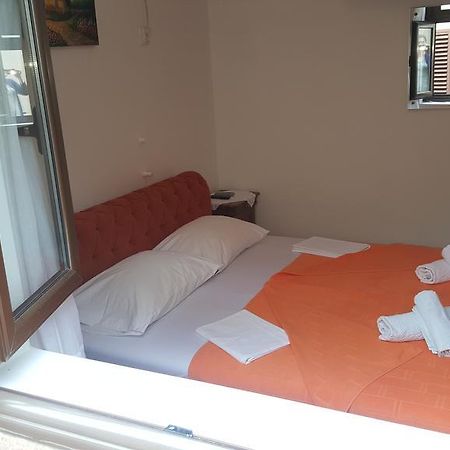 Guest House Ivo Jovanovic Sveti Stefan Exterior photo